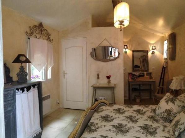 Le Moulin De Sonnailles Bed and Breakfast Cabriès Δωμάτιο φωτογραφία