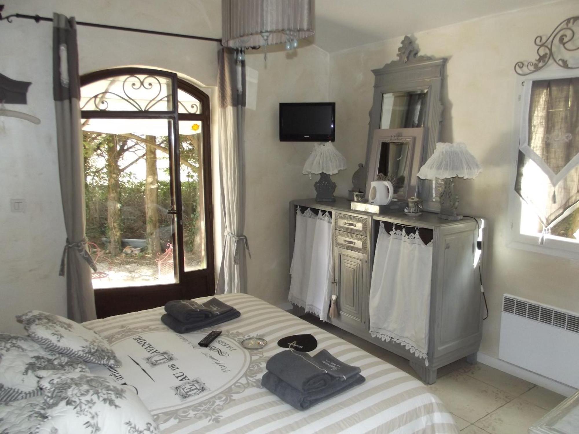 Le Moulin De Sonnailles Bed and Breakfast Cabriès Δωμάτιο φωτογραφία